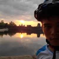 Profile picture for user Hov_Raya