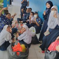 Profile picture for user nurmiyati85