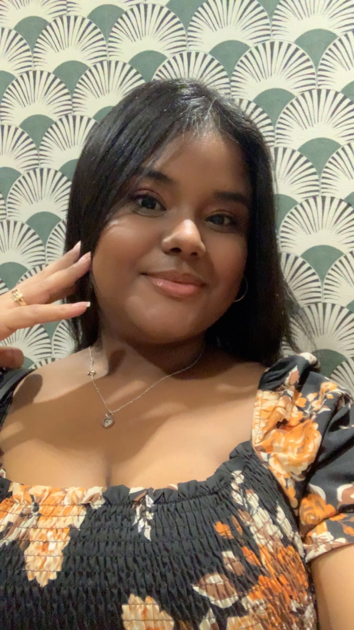 Profile picture for user Veronica2194