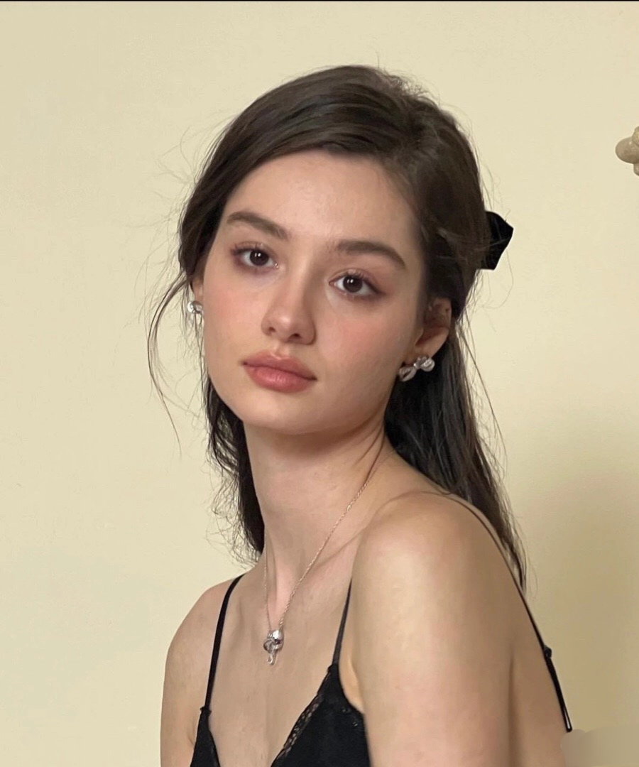 Profile picture for user Berlian123Oktaviani