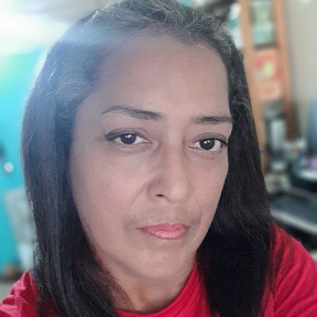 Profile picture for user ginathais