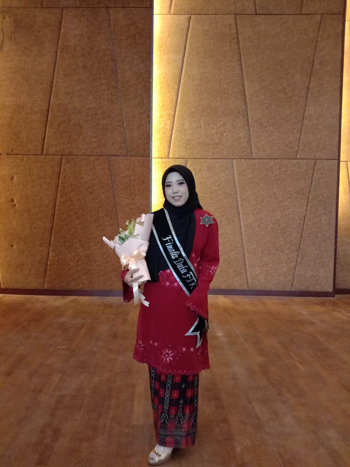 Profile picture for user veronita_noer