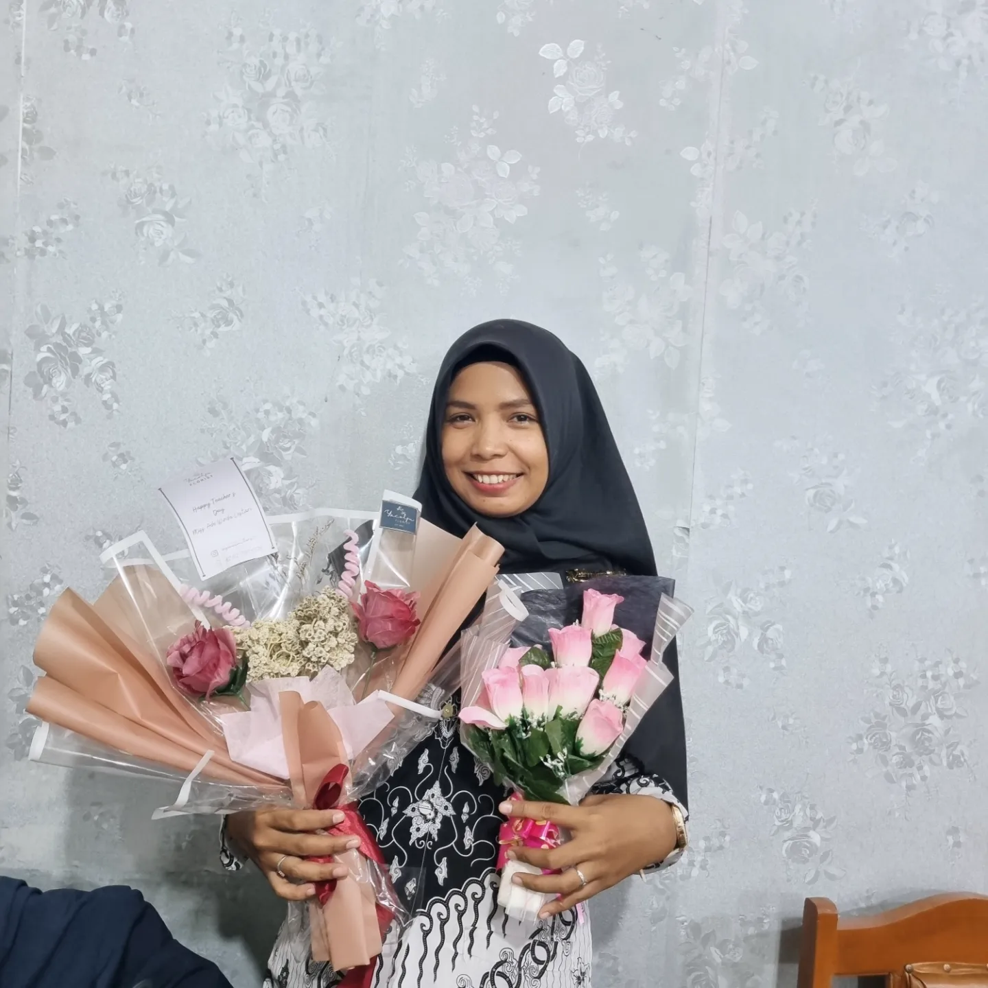 Profile picture for user dheevela