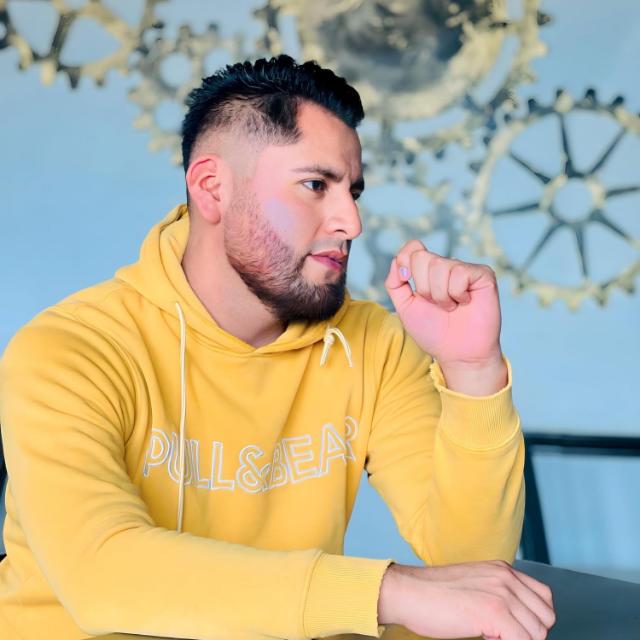 Profile picture for user Ariel_Percastegui