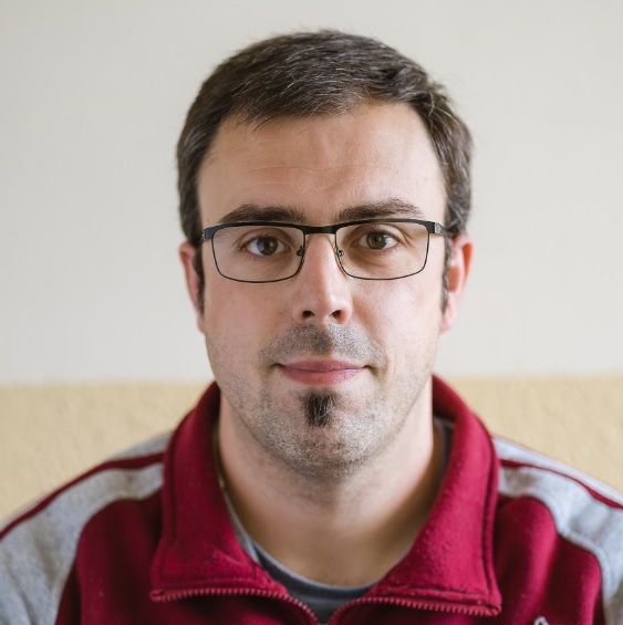 Profile picture for user mikelenderika