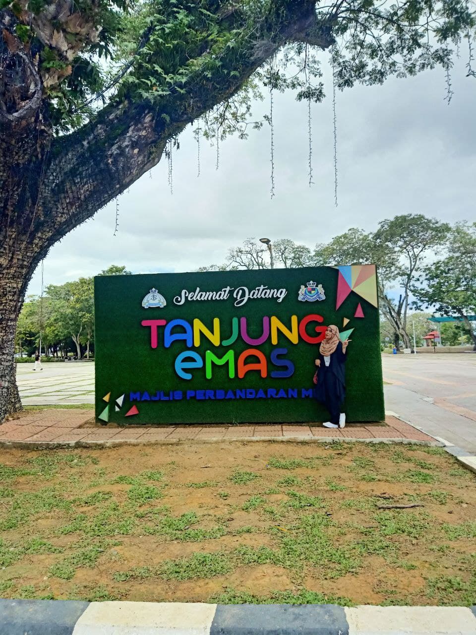 Profile picture for user Najmieya7