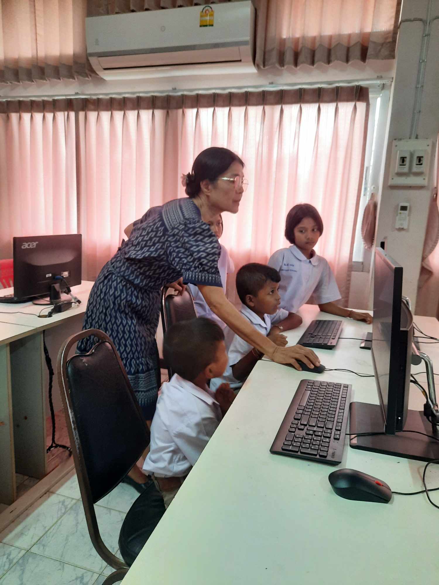 Profile picture for user aunpch1985