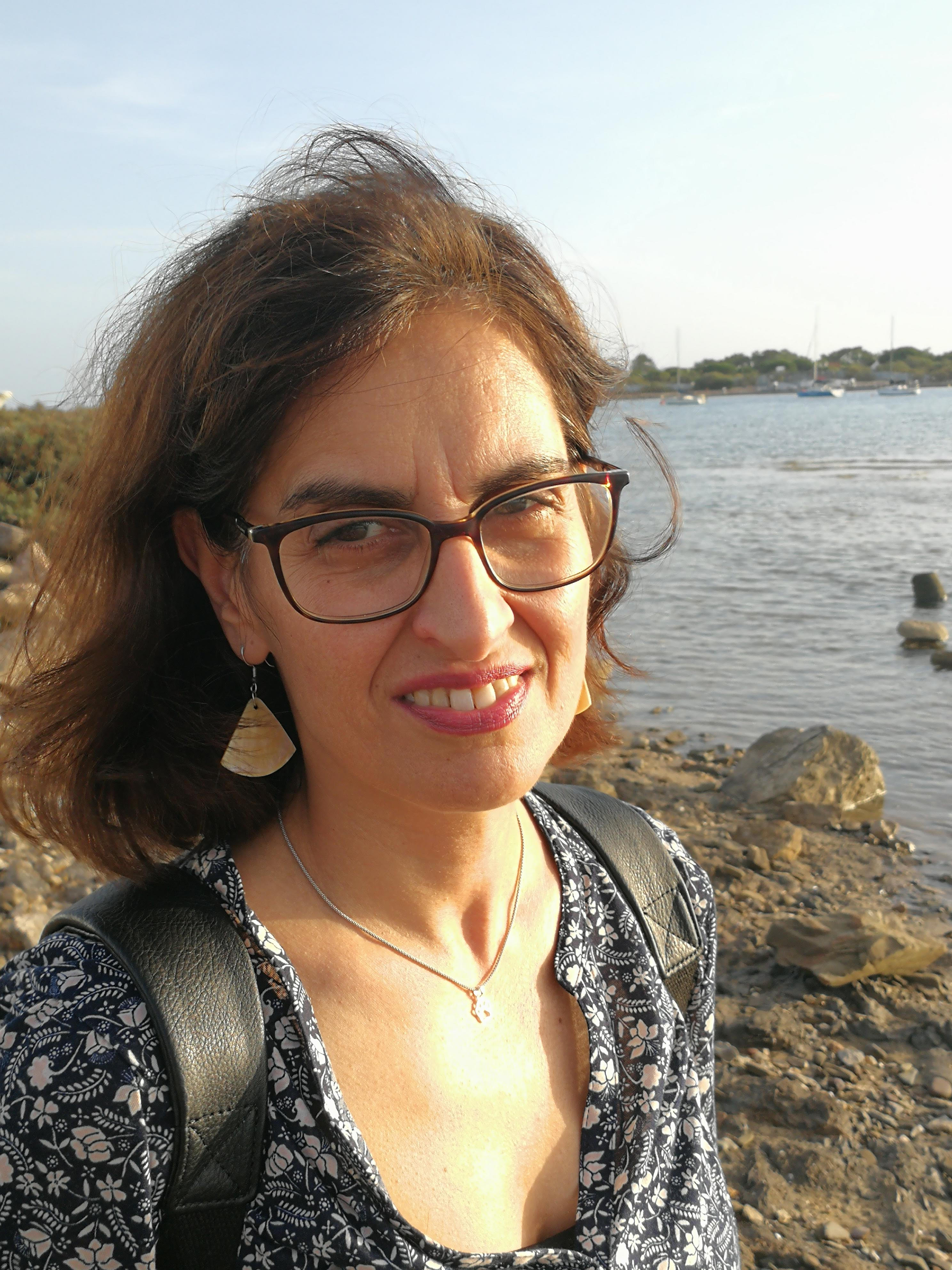 Profile picture for user AdiliaSimoes