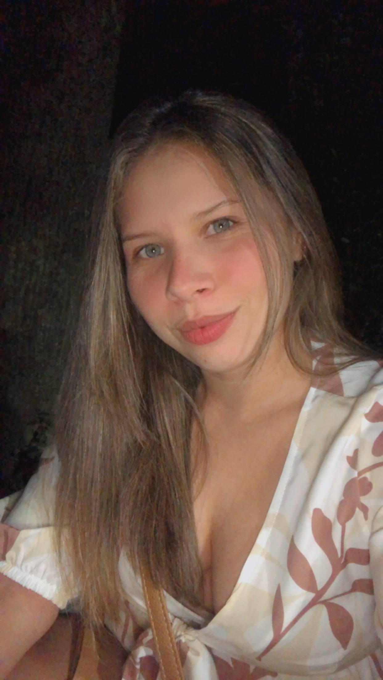 Profile picture for user Mel_amariliss