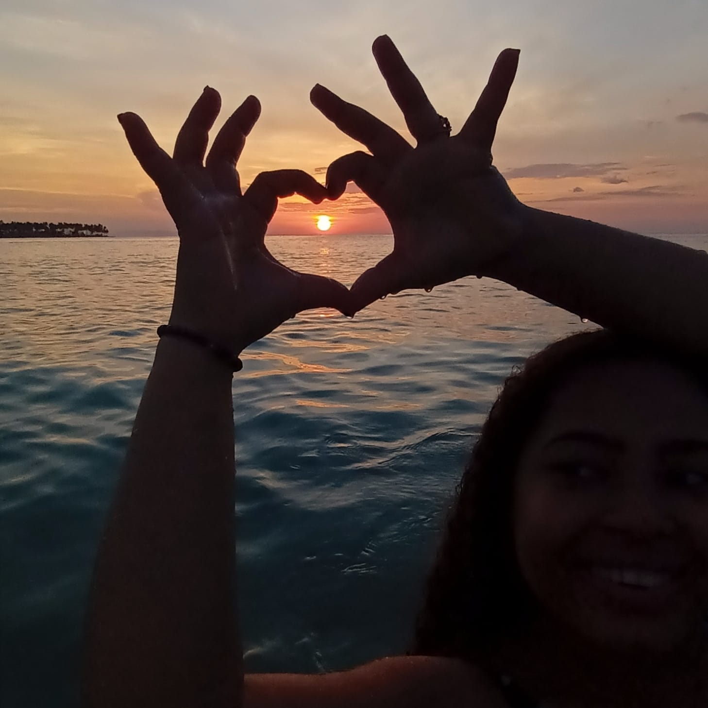 Profile picture for user Elainy_Espinal