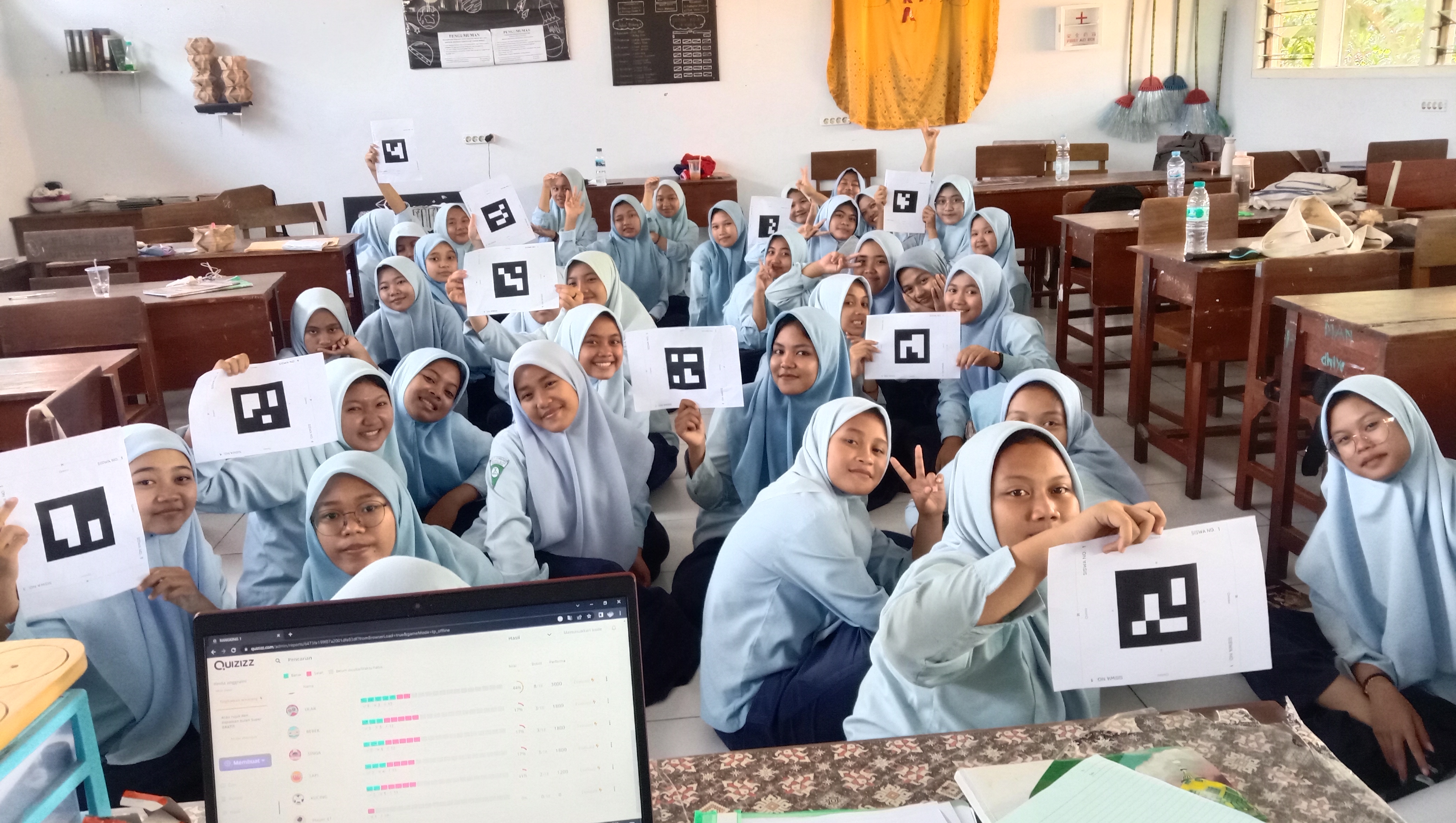 Profile picture for user DindaAngg112