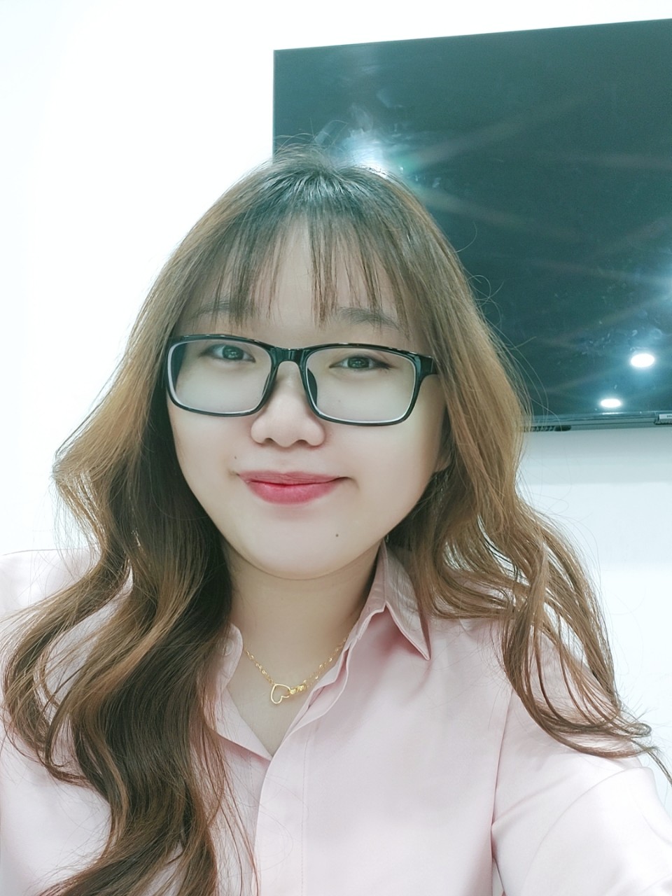 Profile picture for user HelloByMsUyen