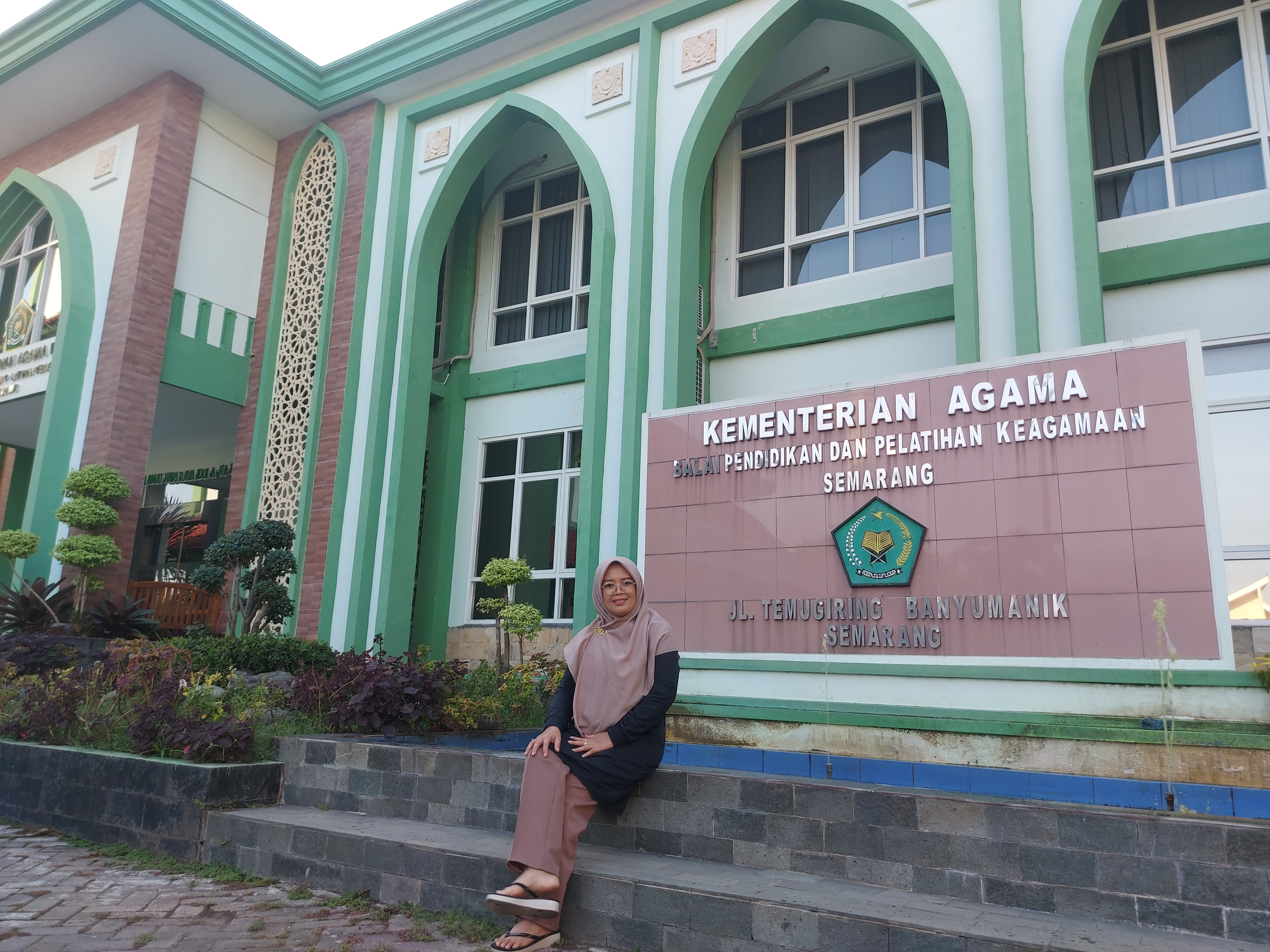 Profile picture for user rawalumaili