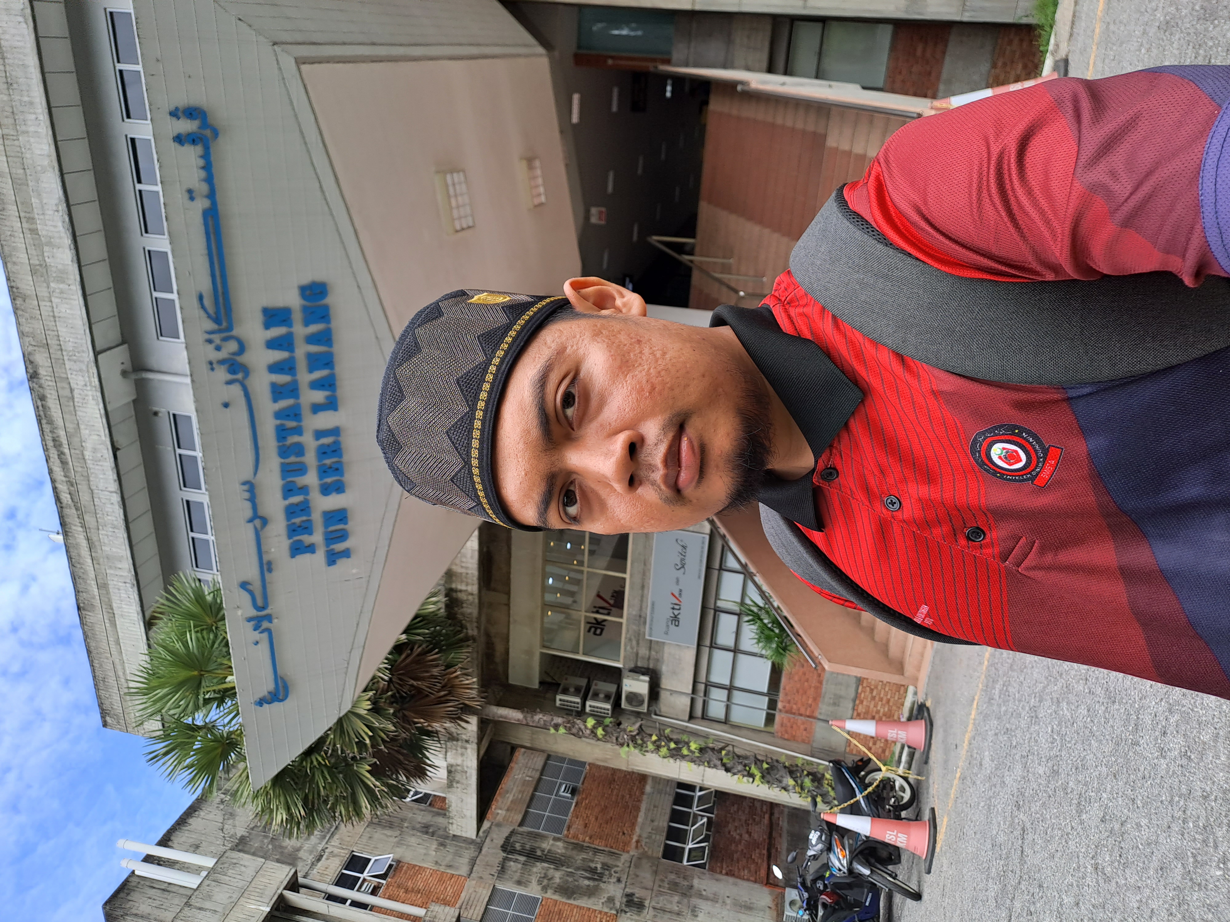 Profile picture for user Taufiq39943