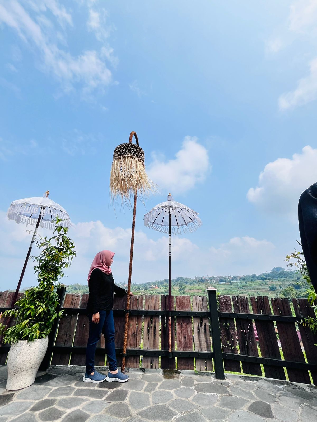 Profile picture for user Cici_-1989