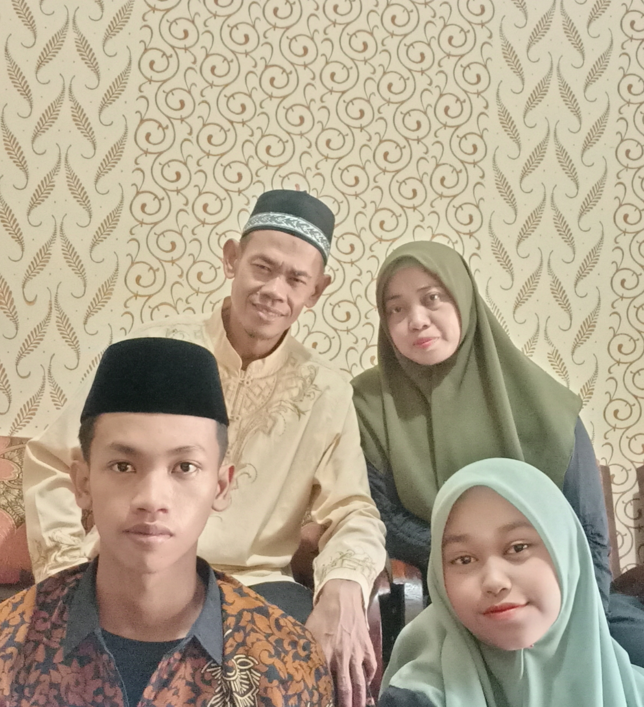 Profile picture for user Mukhson_68