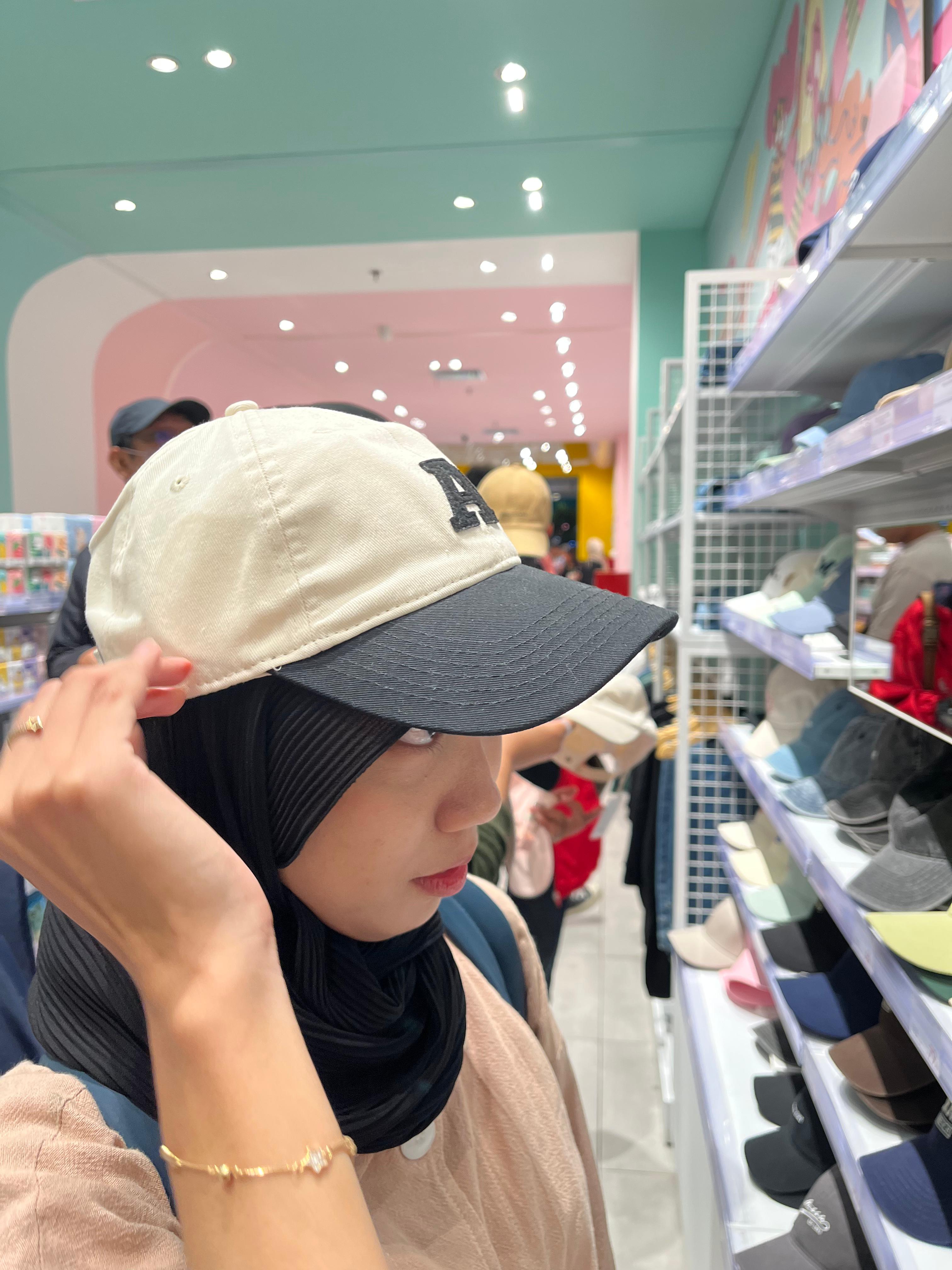 Profile picture for user aozoraaay