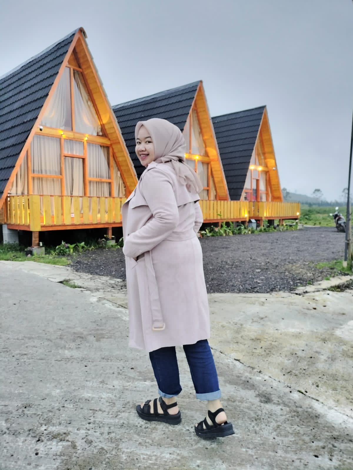 Profile picture for user maydica