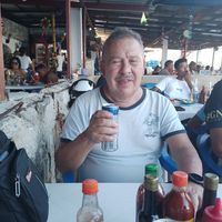 Profile picture for user Karelys_F