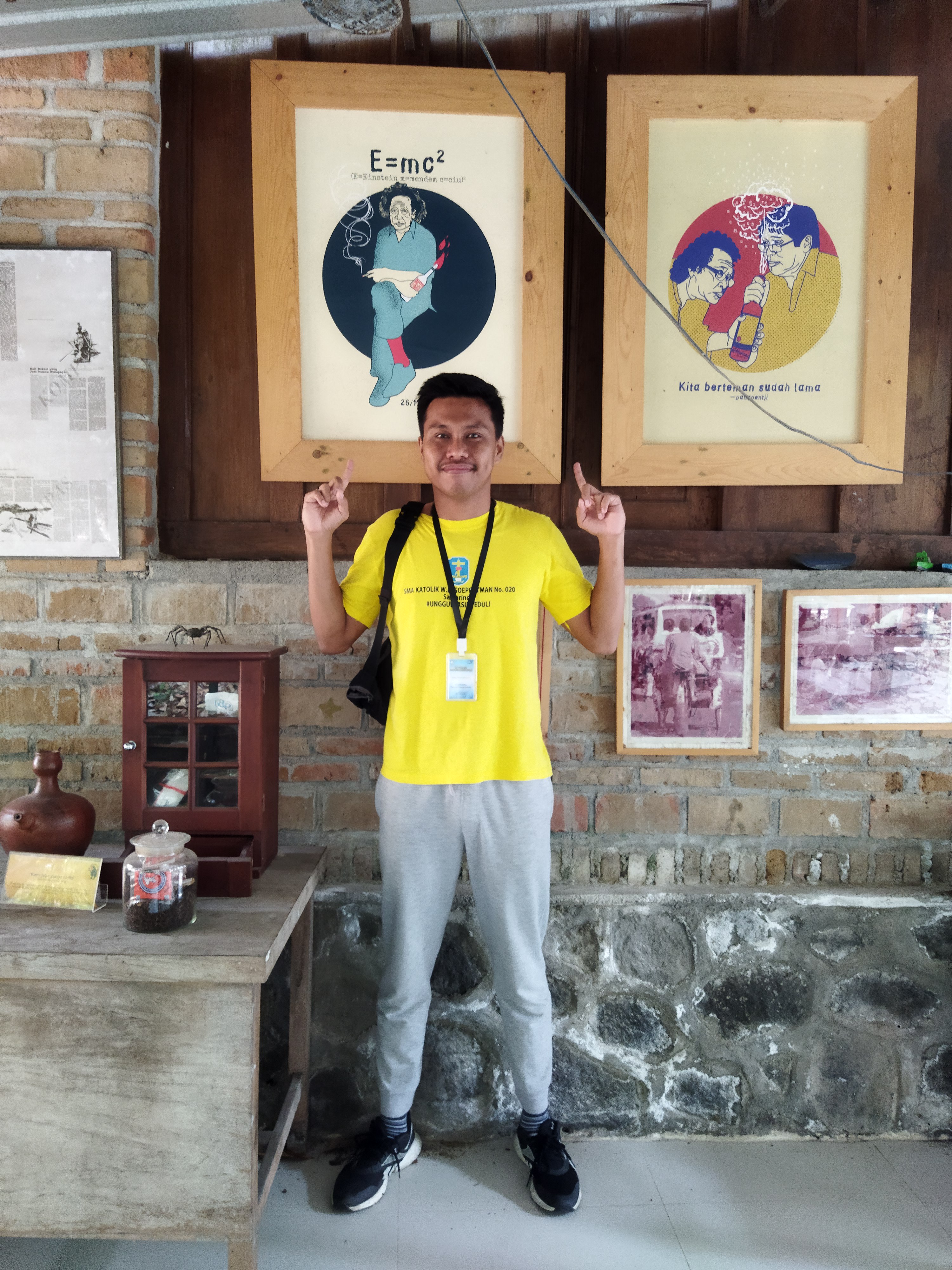 Profile picture for user Hengky_Ternando