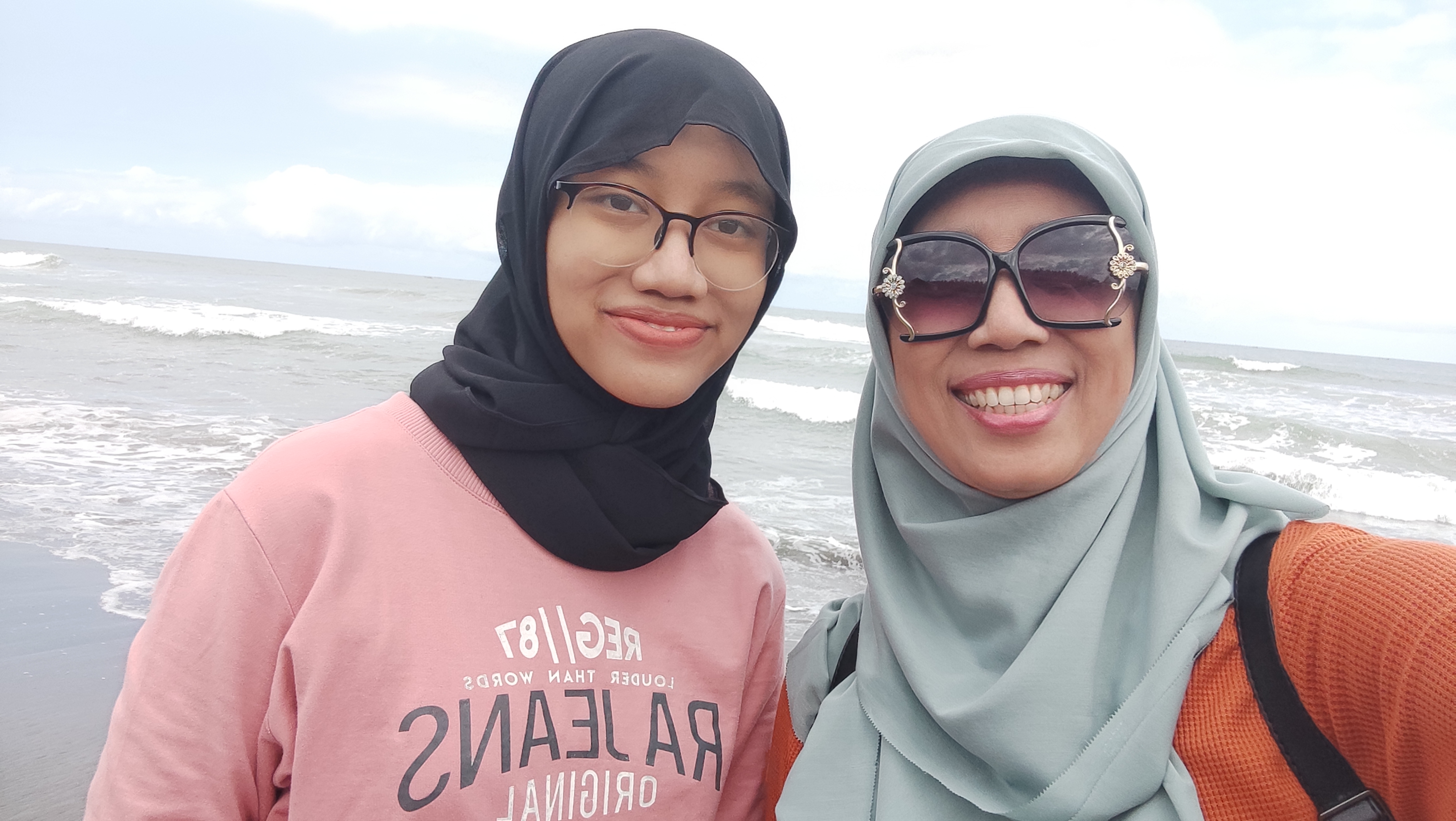 Profile picture for user Dwilestariwardani