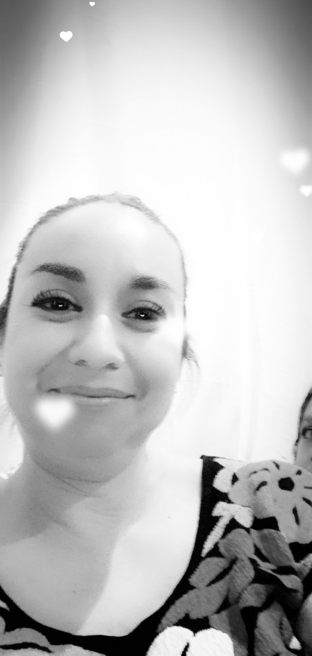 Profile picture for user vanessaalatorre