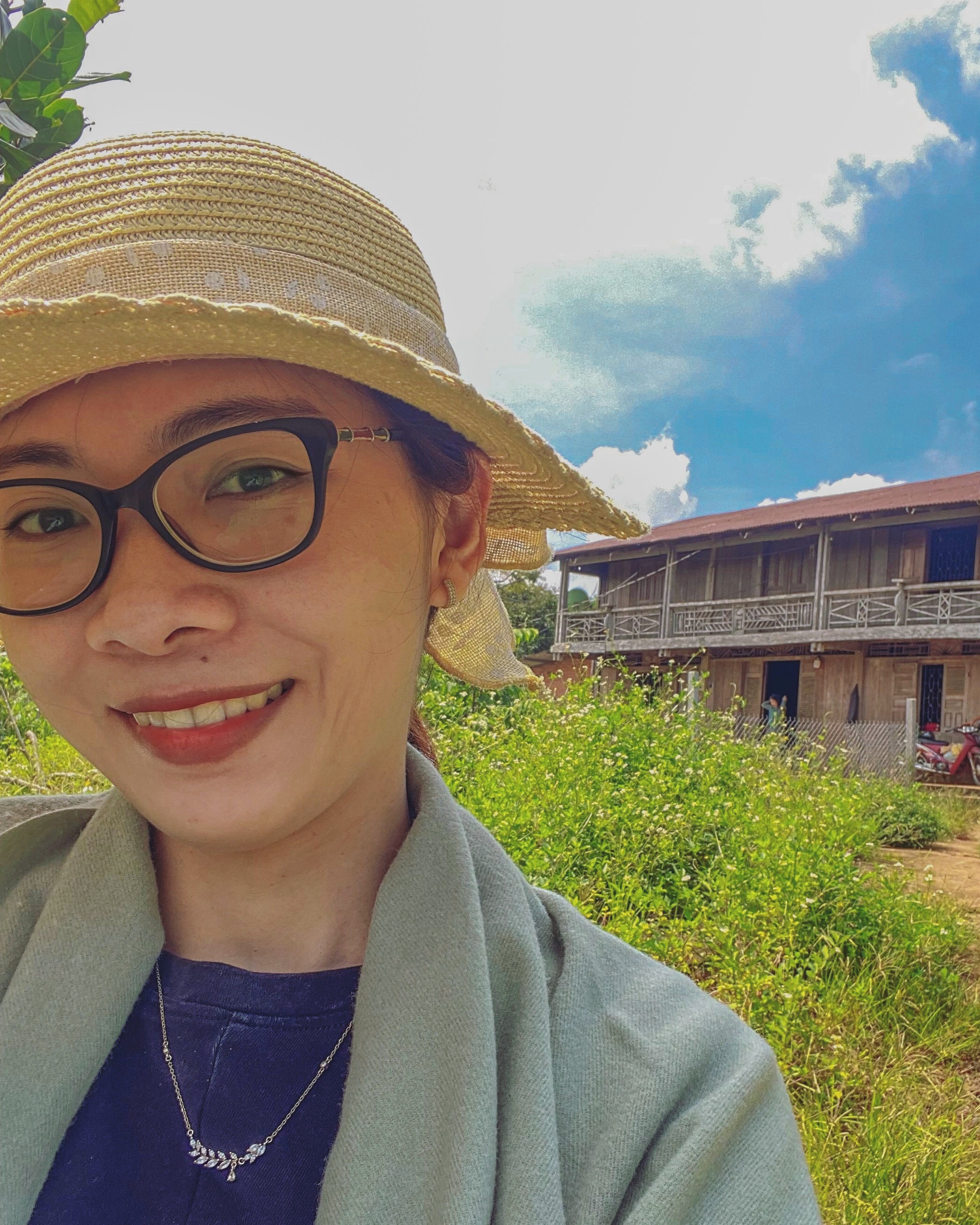 Profile picture for user yennhidoan1012