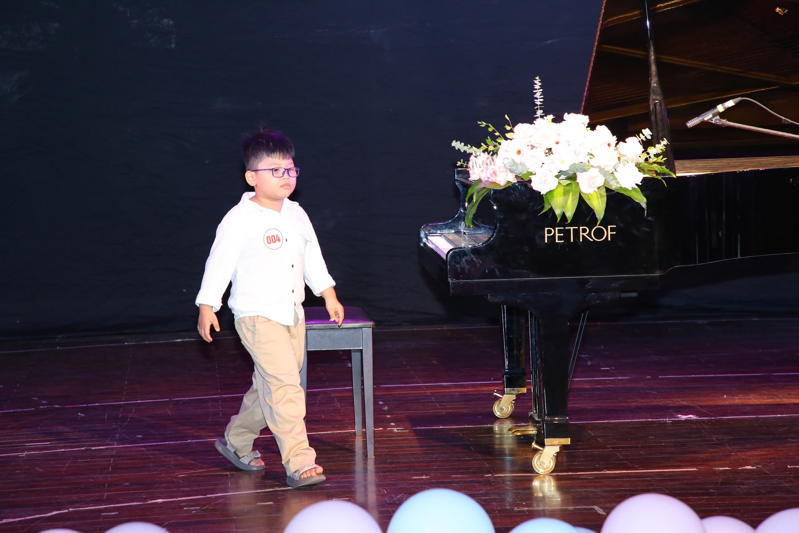 Profile picture for user Huongvova