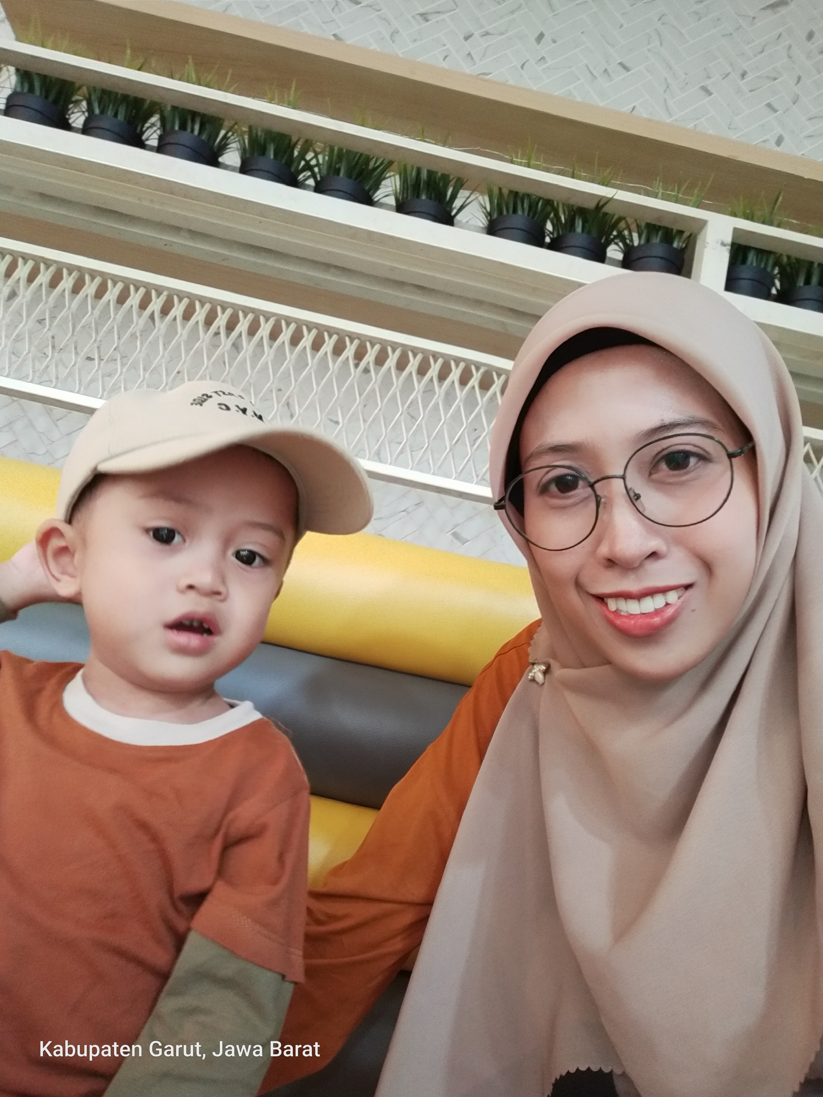 Profile picture for user Rema_nuria27