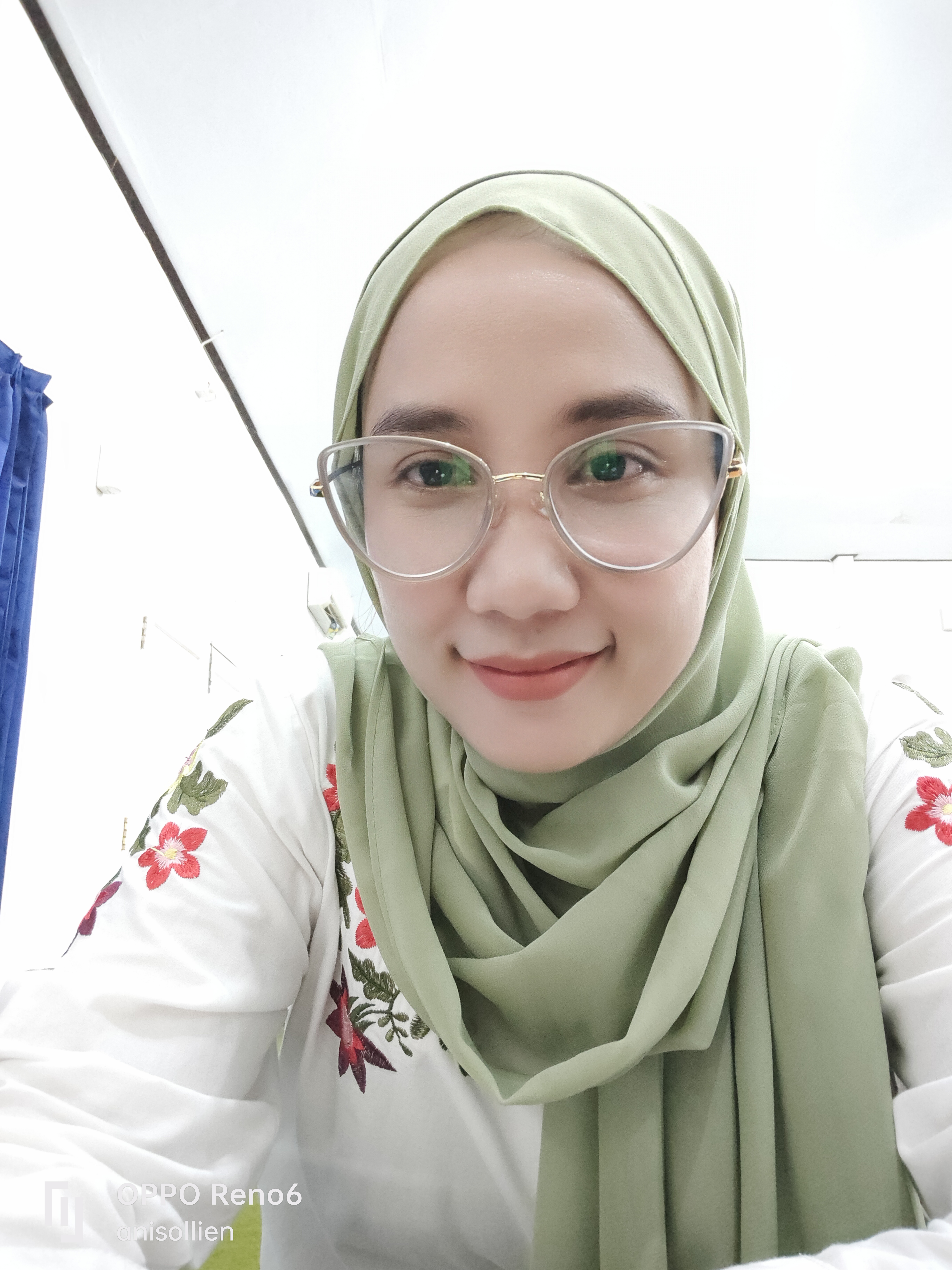 Profile picture for user anis_prasetiyaningsih