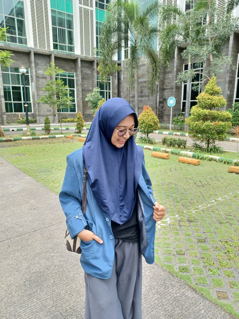 Profile picture for user anisafitri26