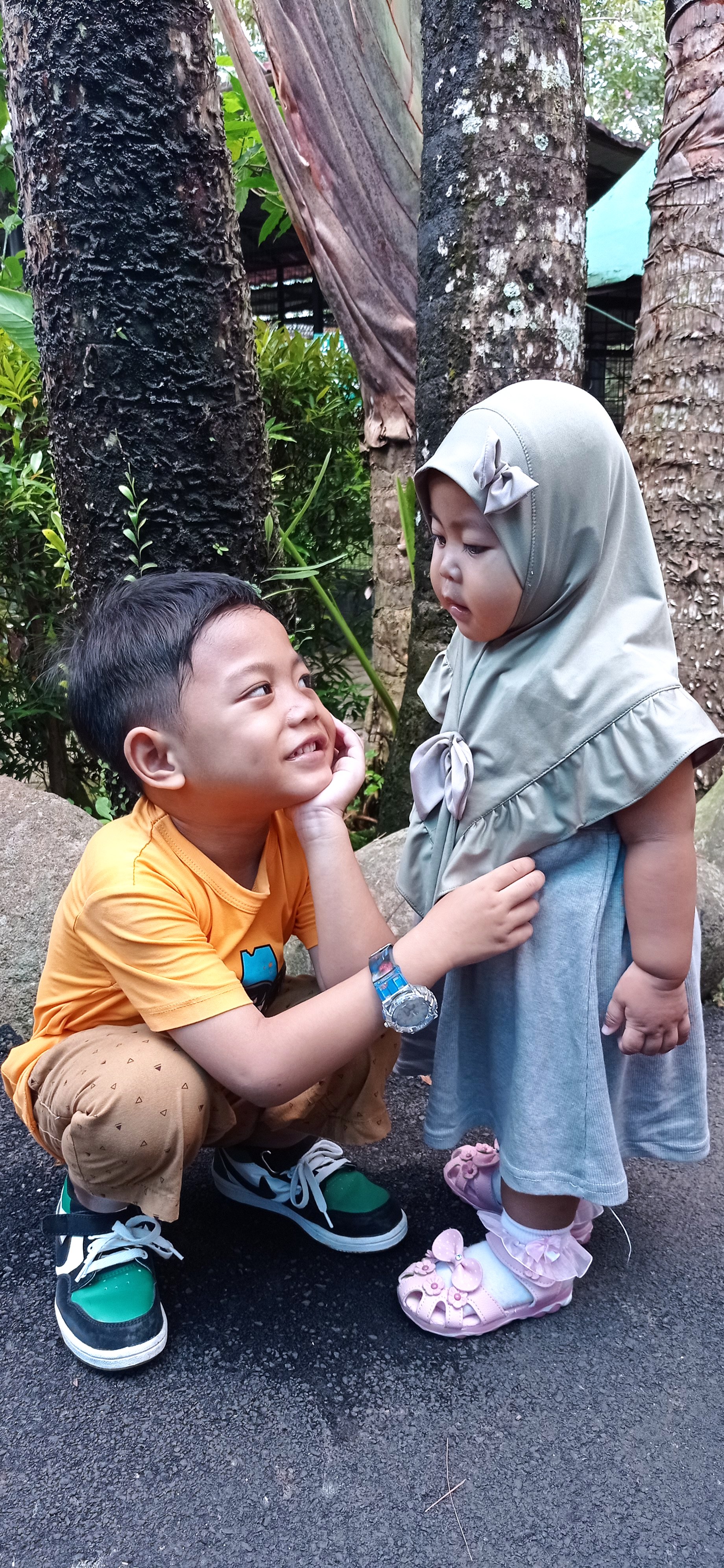 Profile picture for user lidia_riyani