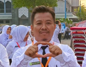 Profile picture for user nuruladhomfr