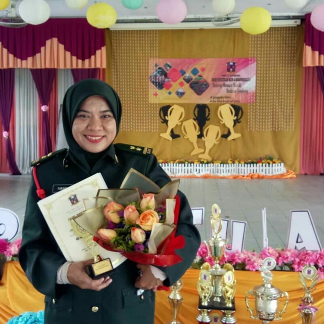 Profile picture for user Farahiyah_Zahid