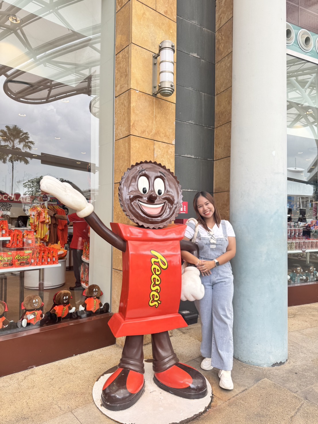 Profile picture for user Chayanit1997