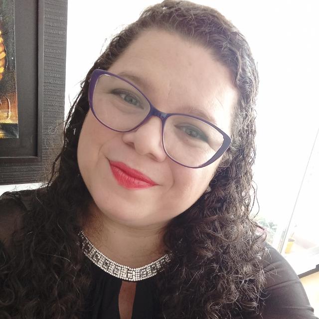 Profile picture for user Ana_Guerrahn