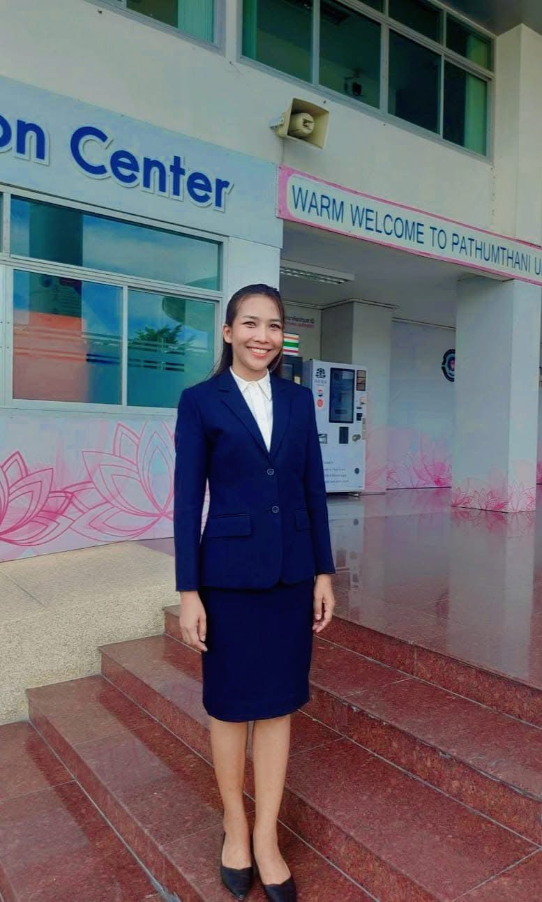 Profile picture for user @Rutsamee Thiboonbun