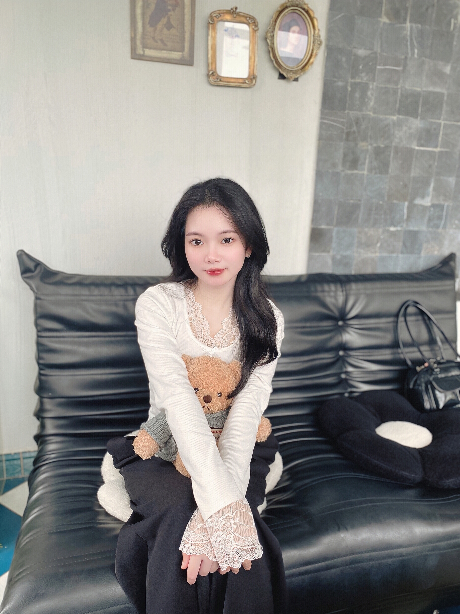 Profile picture for user DinhThuyNgan