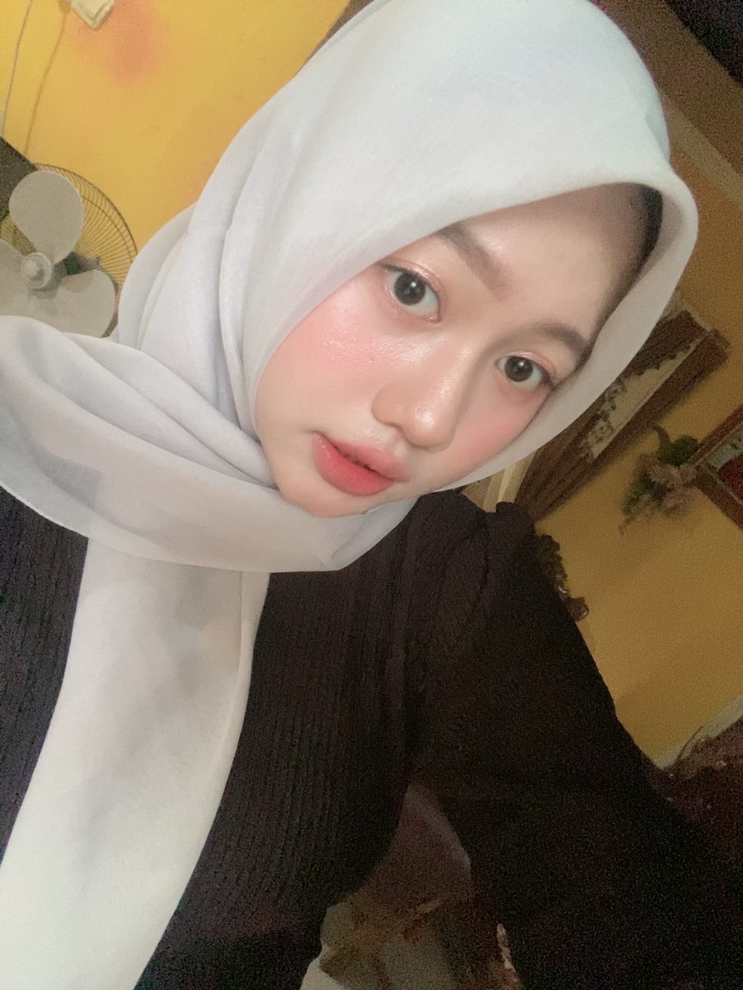 Profile picture for user putriazzahra24