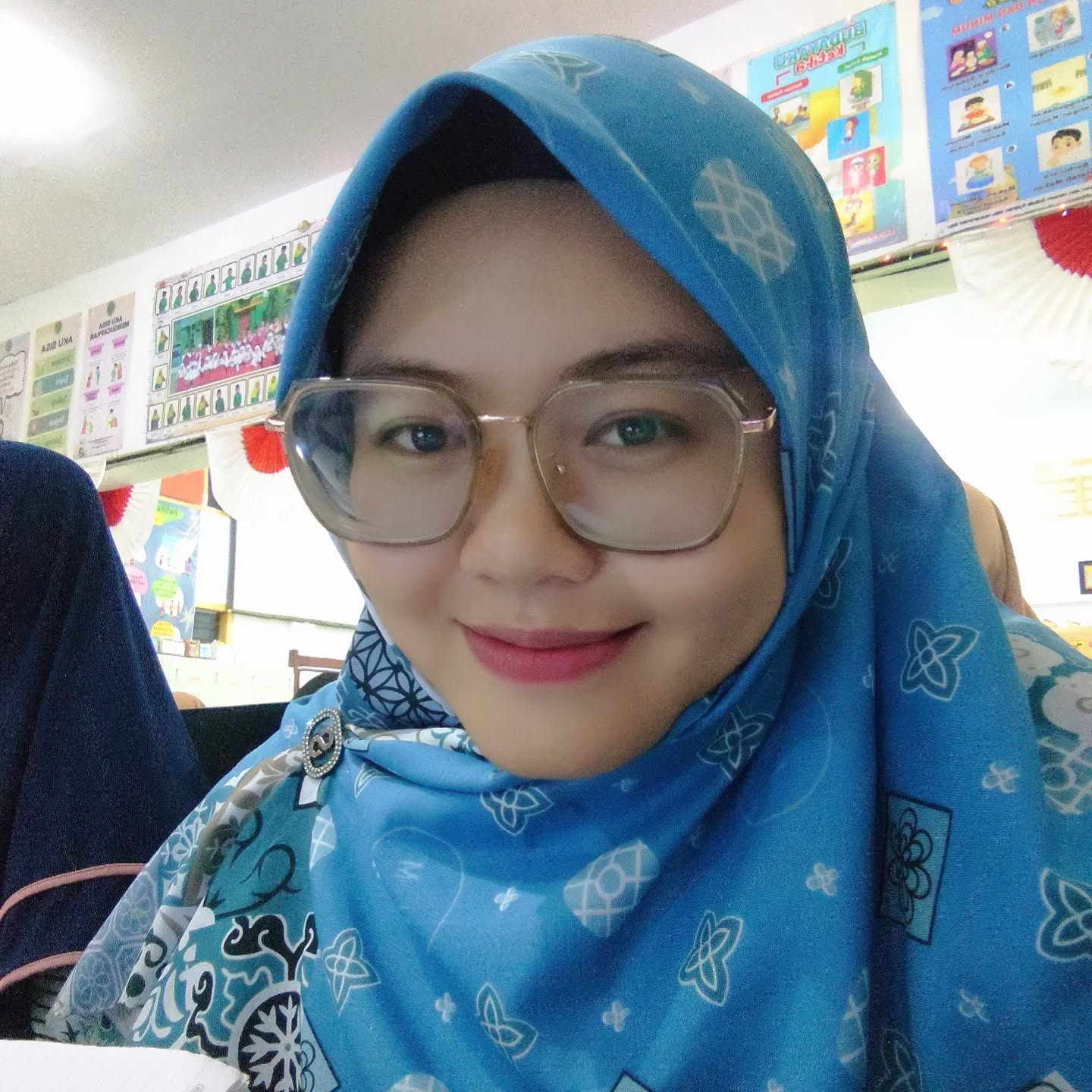 Profile picture for user Mrs-Hurin