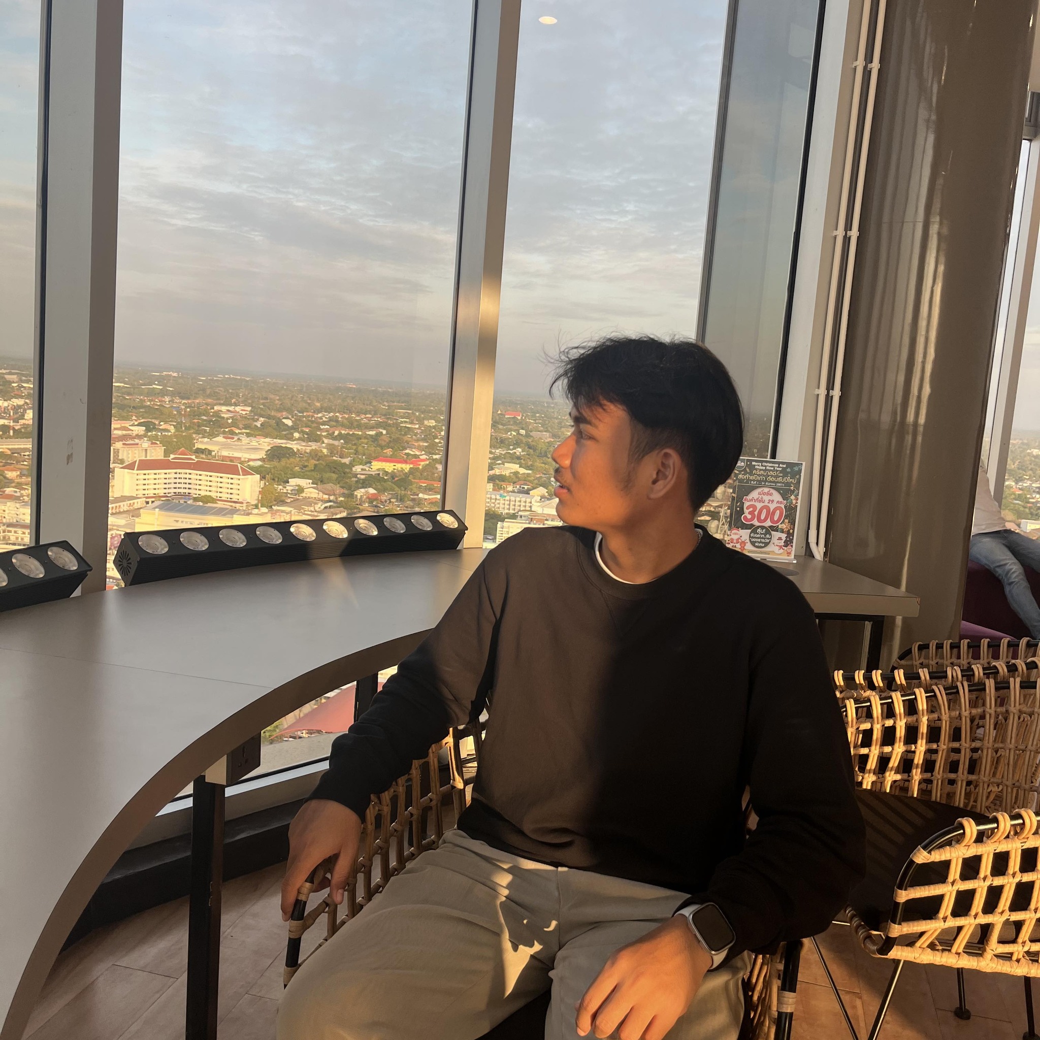 Profile picture for user kruarthorn