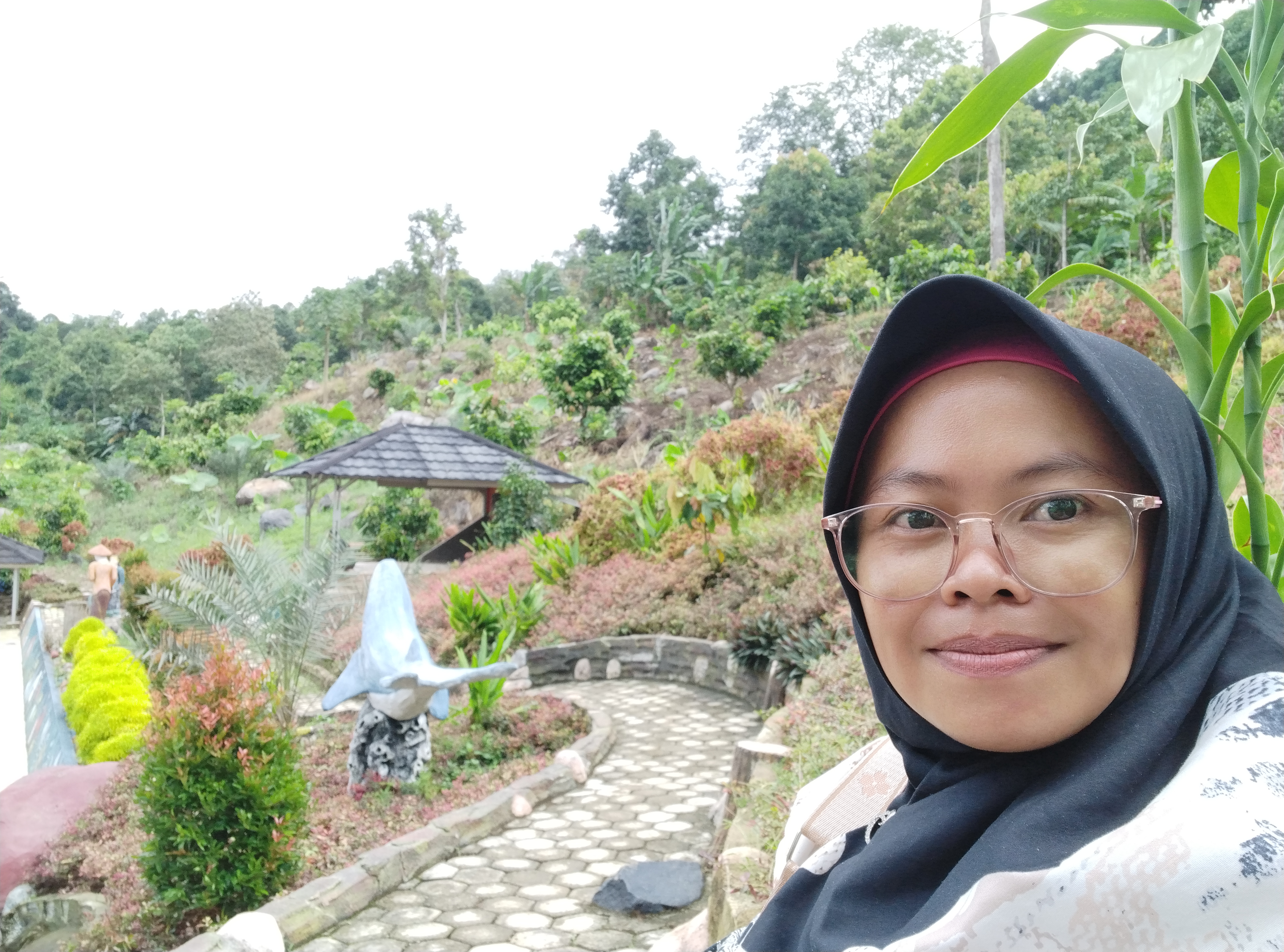 Profile picture for user romlah89