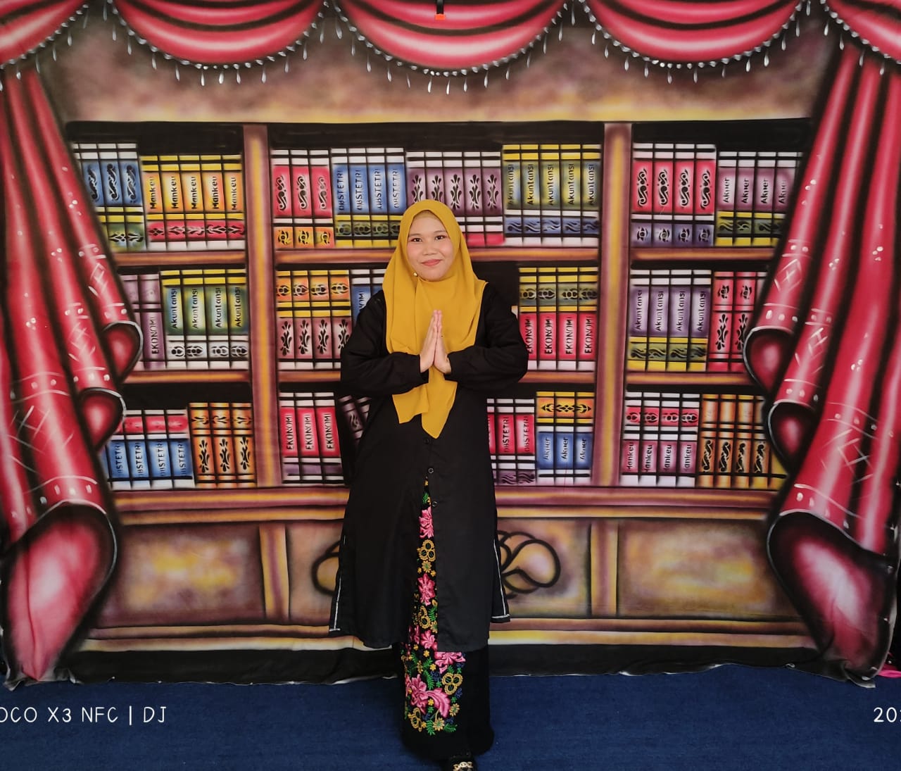 Profile picture for user dwiatri31