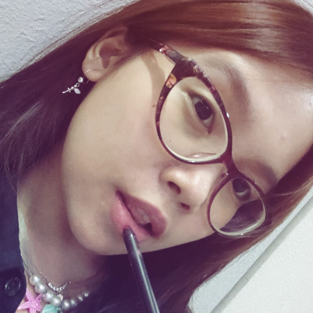 Profile picture for user racheelav