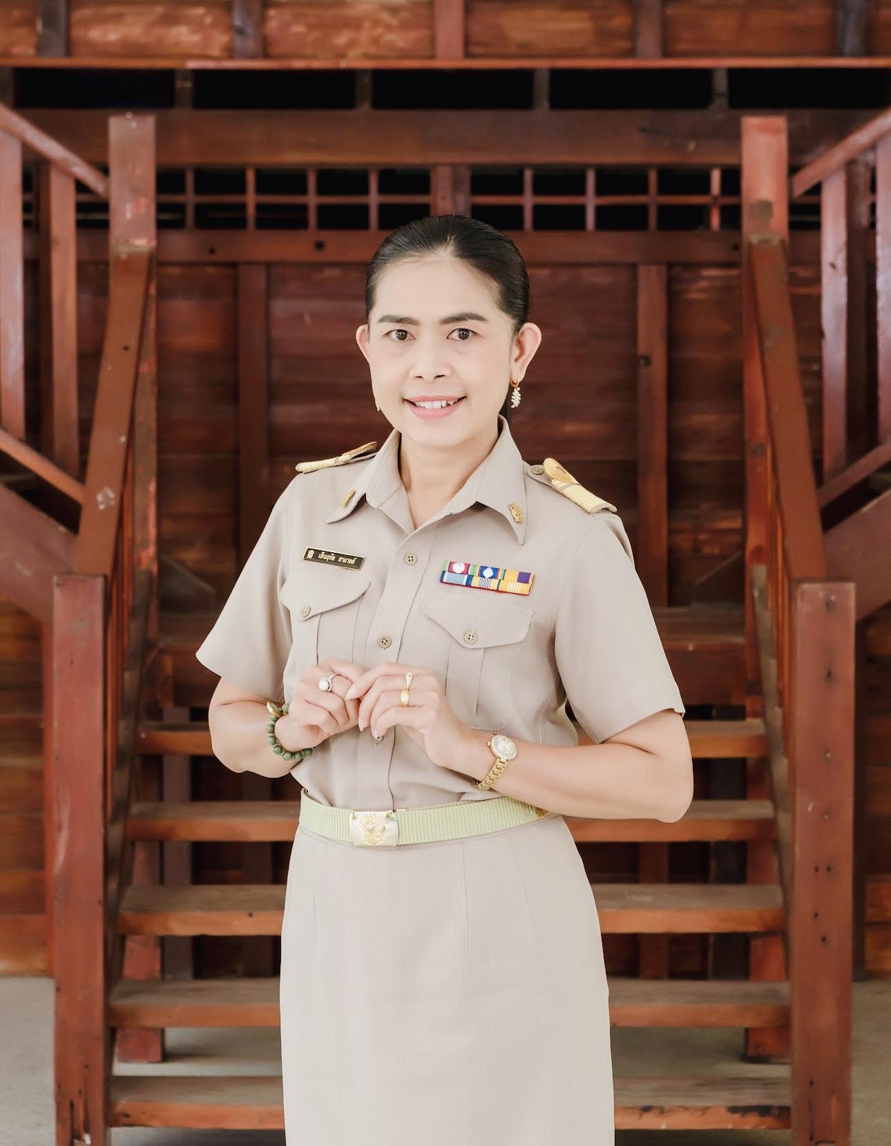 Profile picture for user yenruethai