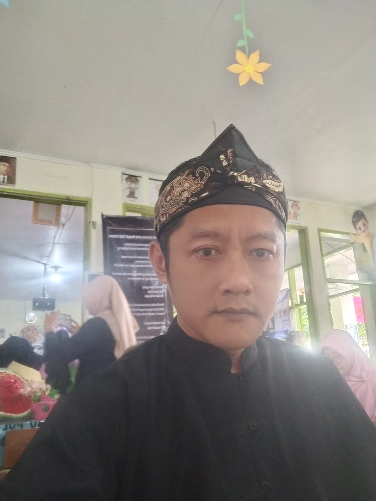 Profile picture for user radixzulkarnaenchoer