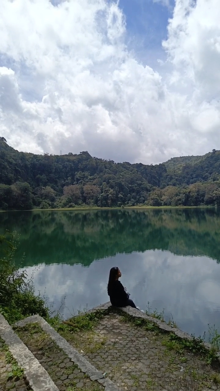 Profile picture for user vikaelos