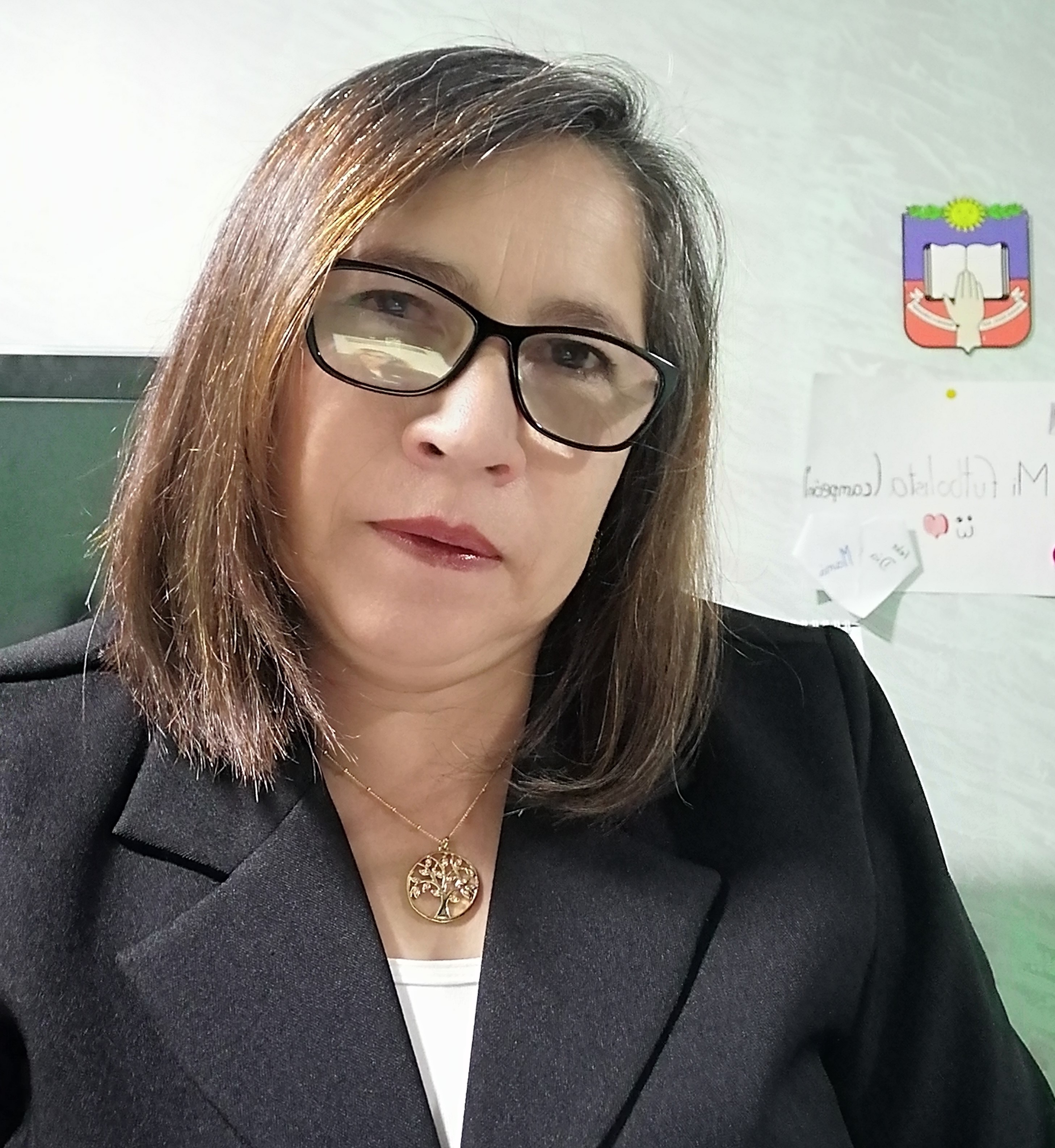 Profile picture for user esthela_crespodavila