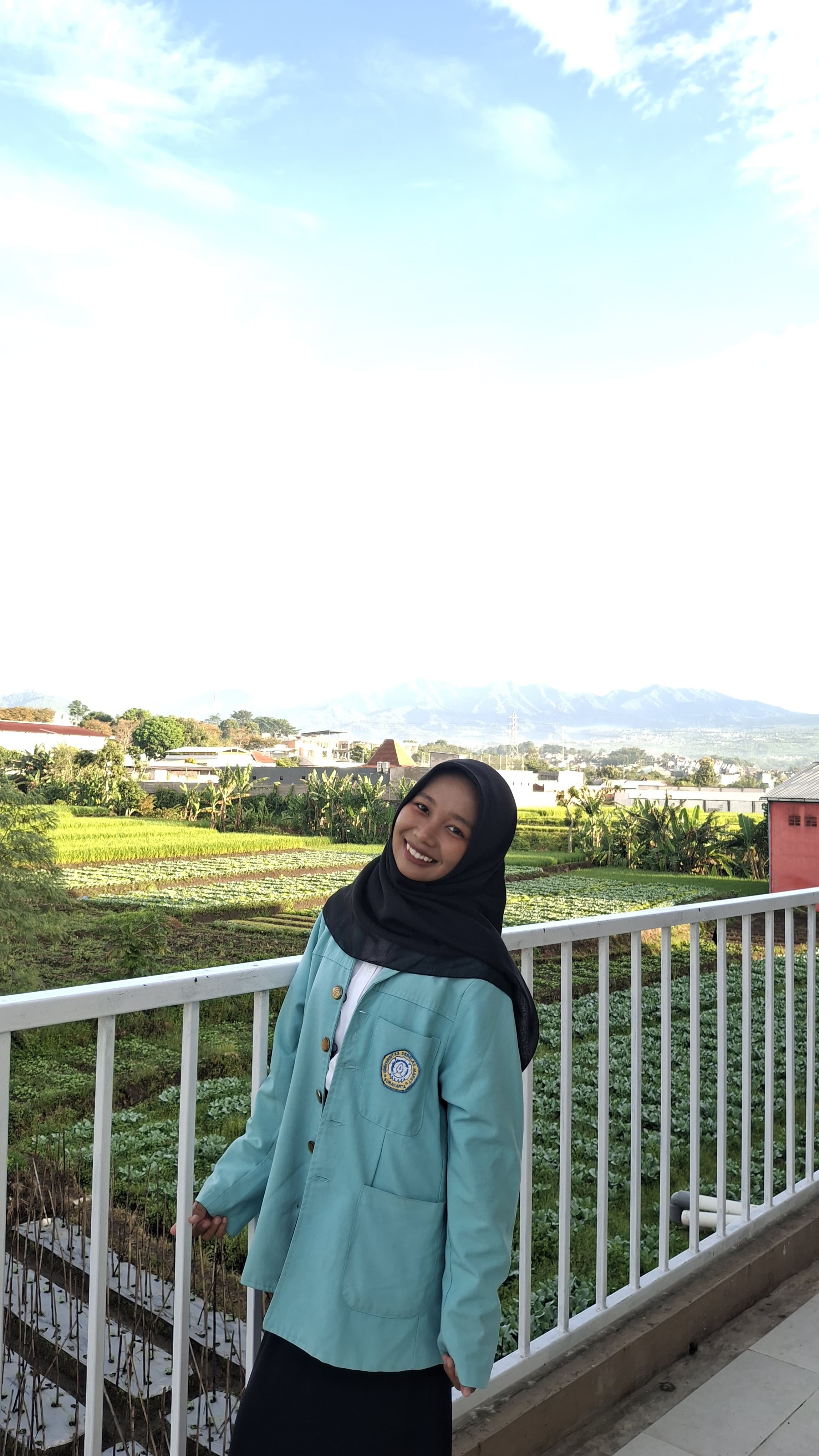 Profile picture for user hananajlaqonita