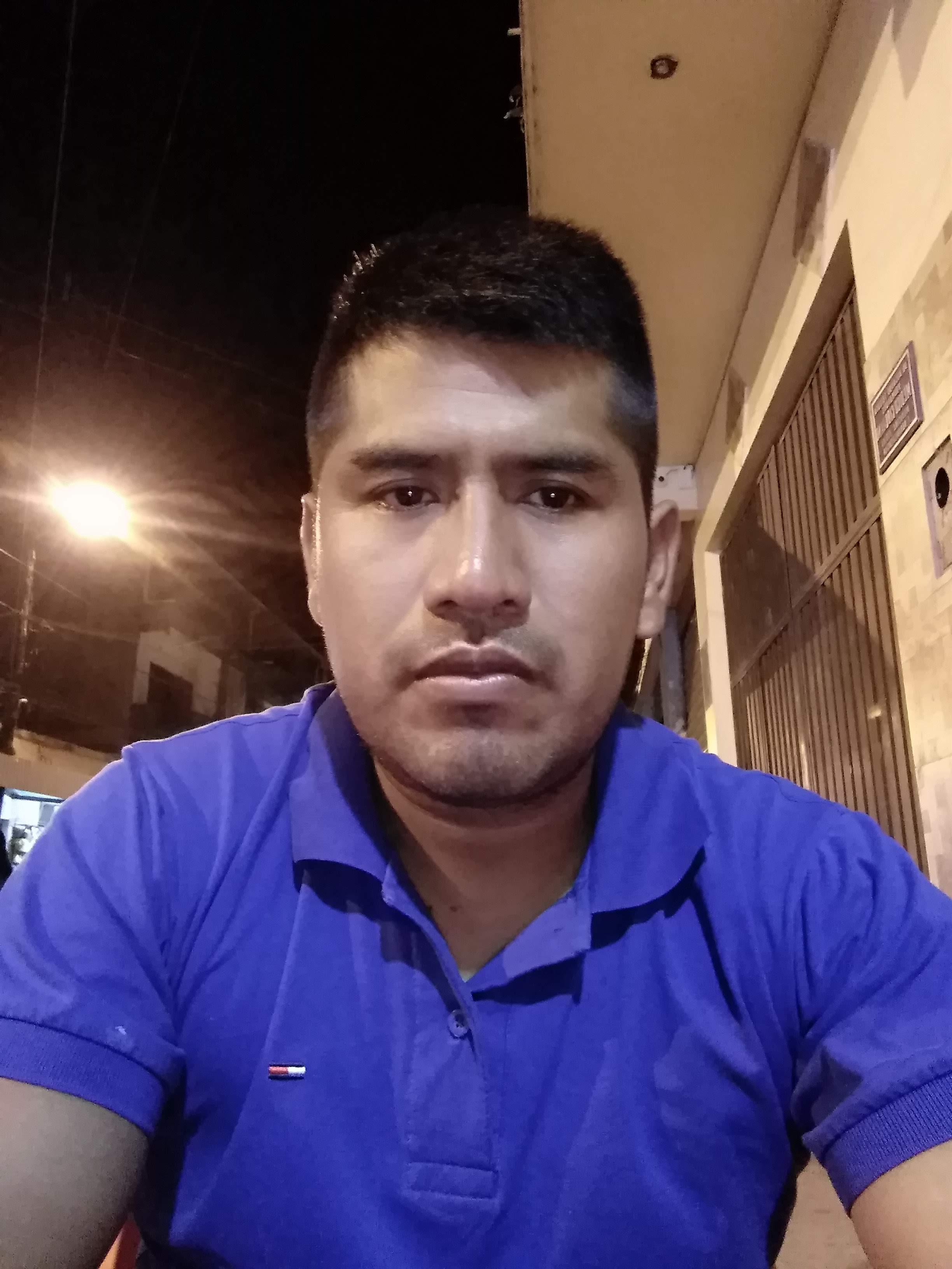 Profile picture for user dbalderrama